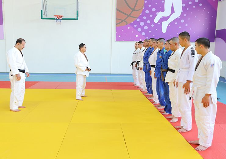 Mədət Quliyev hərbçilərə belə dərs keçdi     - FOTOLAR