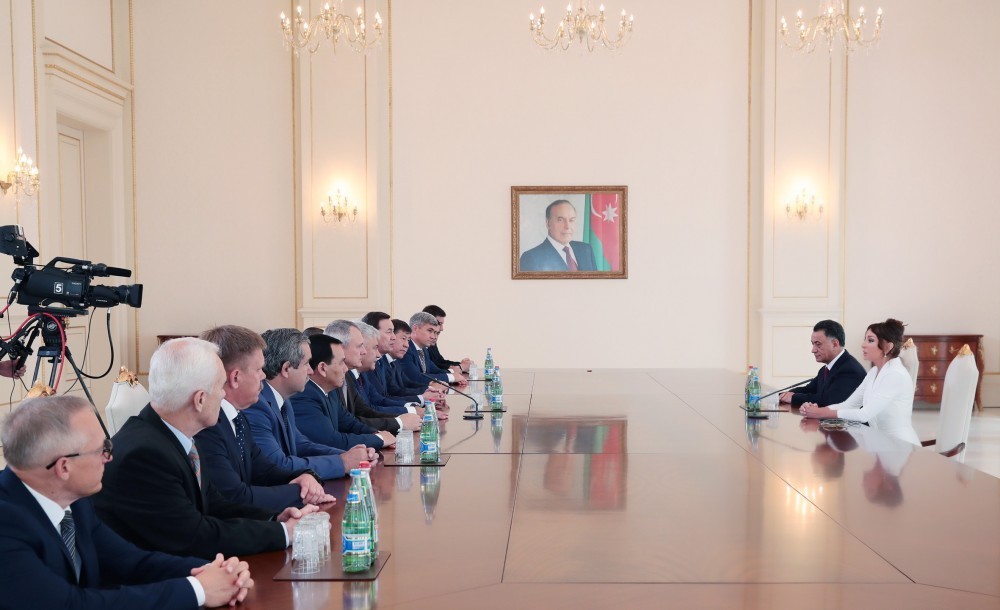 Mehriban Əliyeva DİN Şurası iclasının iştirakçıları ilə görüşdü  - YENİLƏNİB - FOTOLAR