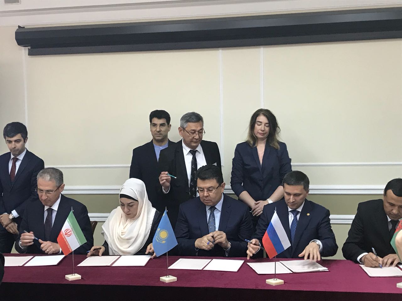Xəzərin ətraf mühitinin mühafizəsi ilə bağlı protokol imzalandı  - FOTOLAR