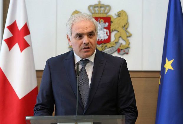 Xidmət rəhbəri istefa  VERDİ - FOTO