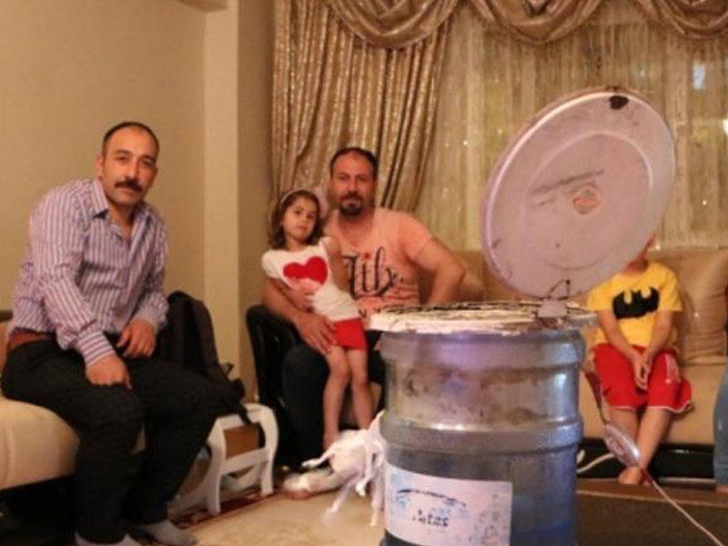 İstidən bezib, elə bir şey düzəltdi ki... -  Cəmi 7-8 qəpiyə başa gəlir - FOTO