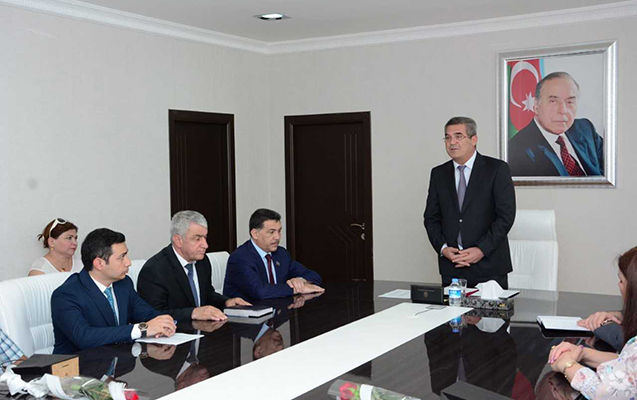 İcra başçısı jurnalistləri belə təbrik etdi -  FOTOLAR