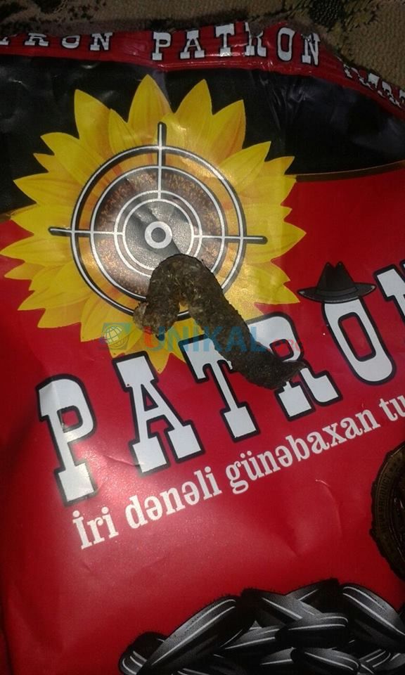  Patron tumunun içərisindən it nəcisi çıxdı   - FOTO