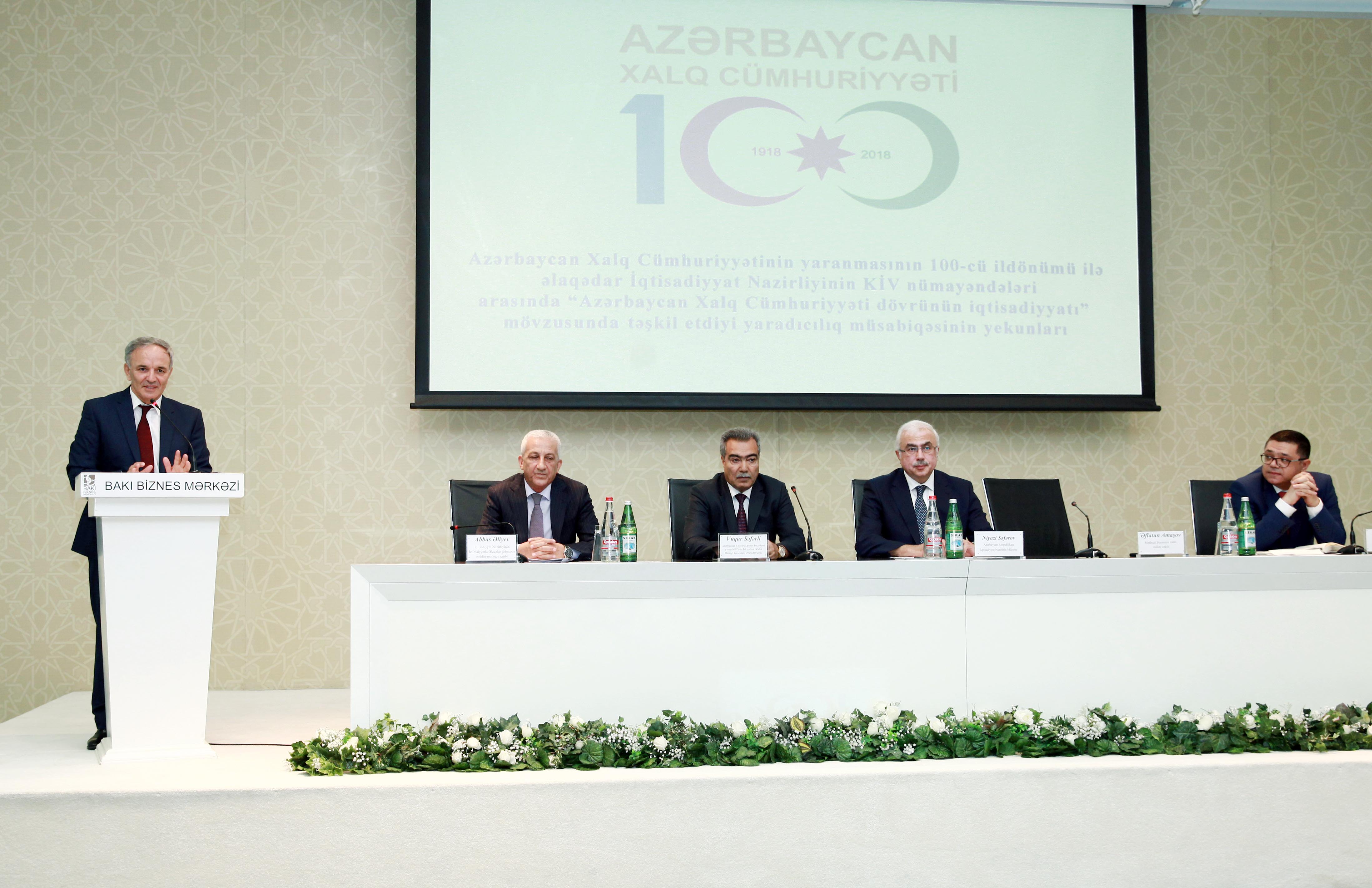 Nazirlik 85 jurnalisti mükafatlandırdı -  Qaliblər sırasında Unikalda var (FOTOLAR)