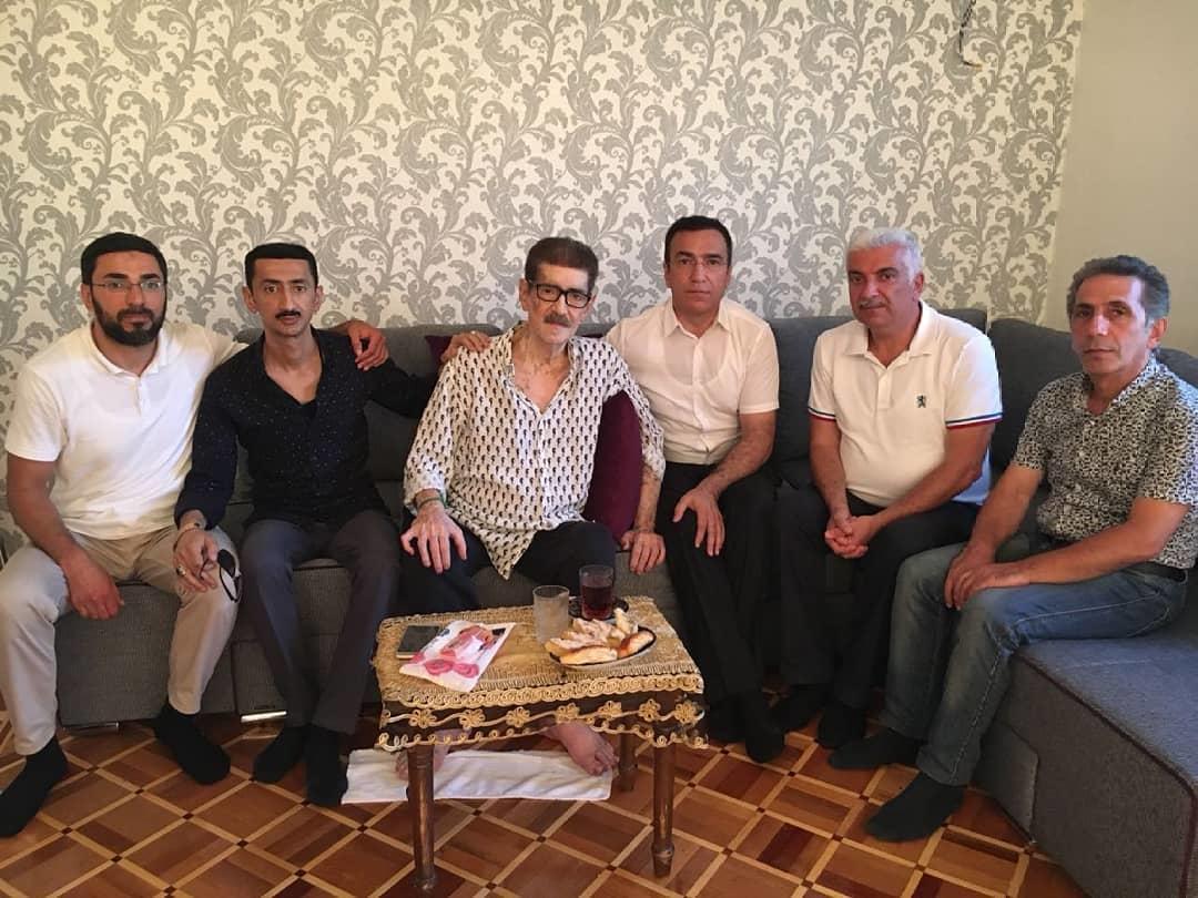 Ağır xəstəlikdən əziyyət çəkən sənətkarın   ÜRƏKDAÄžLAYAN FOTOları