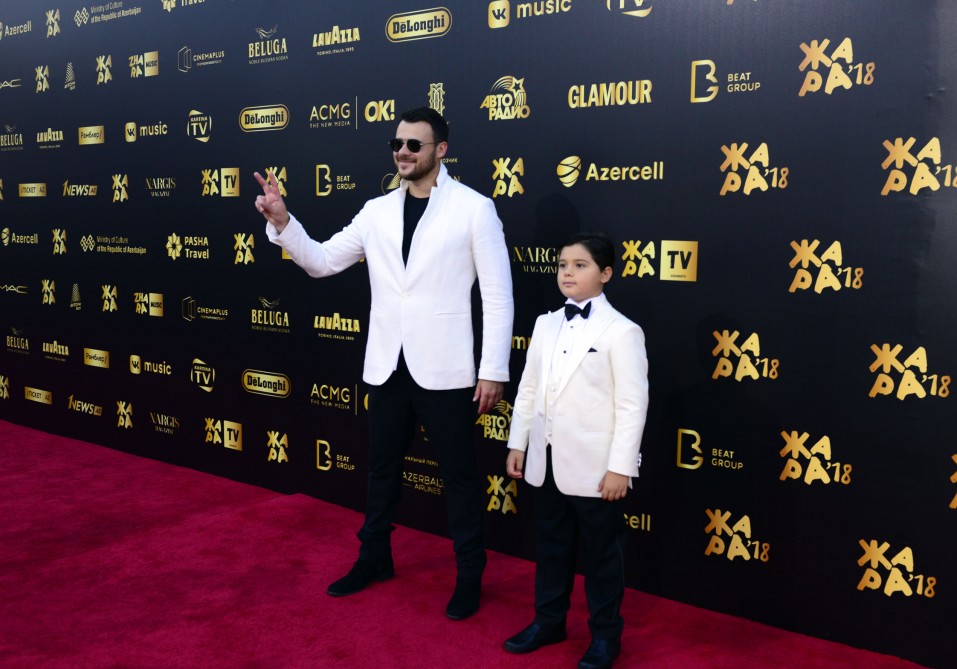 Jara-2018-də qırmızı xalı üzərinə kimlər çıxdı - FOTOLAR