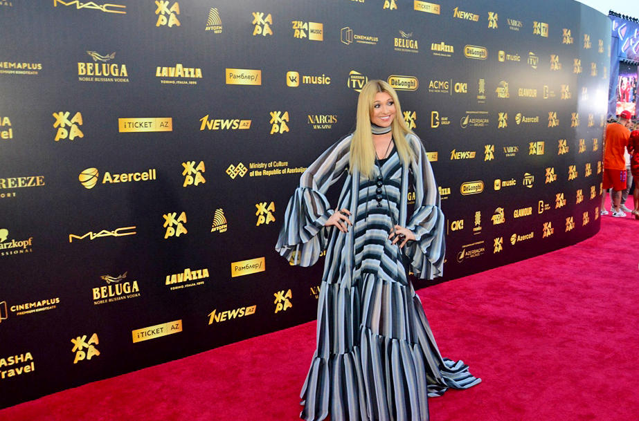 Ulduzlar Jara-2018in qırmızı xalısında parladılar - FOTOLAR