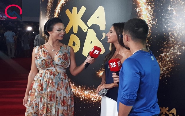 Zara Mqoyan Bakıda qırmızı xalçaya çıxdı -  FOTOLAR