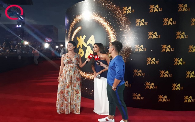 Zara Mqoyan Bakıda qırmızı xalçaya çıxdı -  FOTOLAR