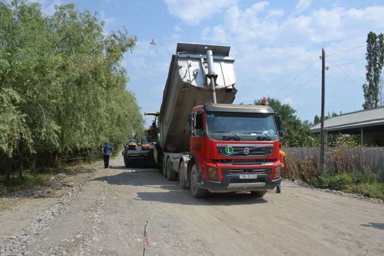 Şəkidə 51 km-lik avtomobil yolunun tikintisi yekunlaşır -  FOTOLAR