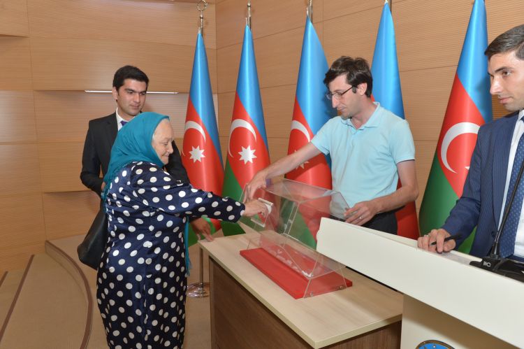 Daha 103 məcburi köçkün ailəsi yeni mənzillərə köçürülür -  Fotolar