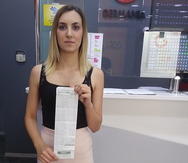 Qarabağın oyununa pul qoyuluşu edən qadın rekord məbləğ uddu - FOTO