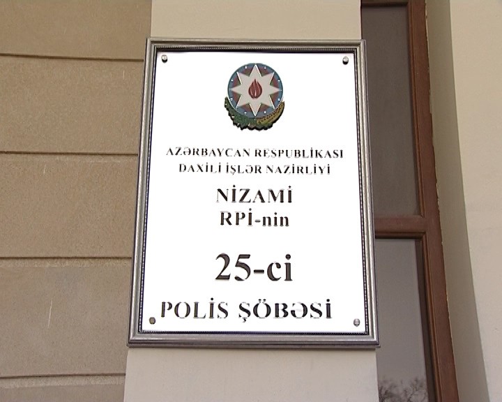 Bakıda qadını daşla vurub, sırğalarını apardı -  FOTOLAR