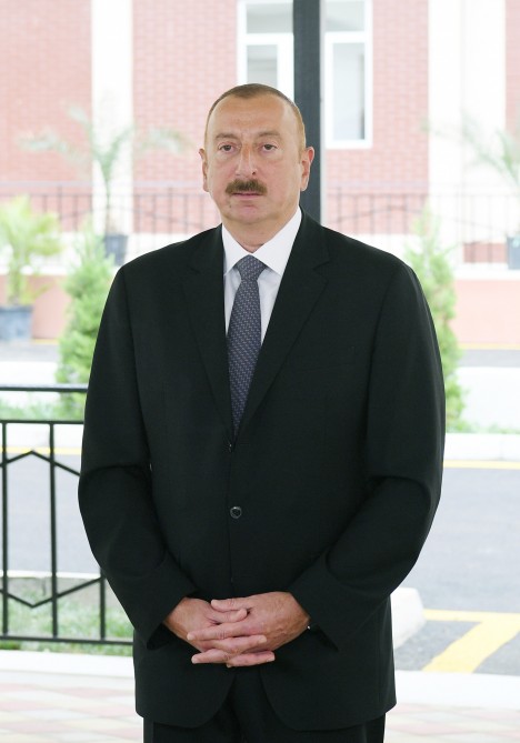 Prezident və xanımı Lökbatanda əlil və şəhid ailələri ilə görüşdü    - FOTO (YENİLƏNİB-2) 
