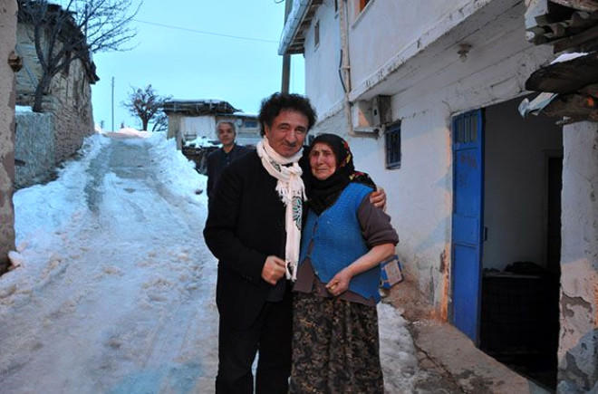 Tualetdə yatıb, dururdu:  indi Ferrarisi var - FOTO