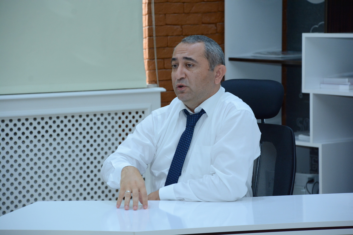 Dəyanət Vəqfi Bakı Türk Liseyinin məzunları UNEC-də  - FOTOLAR