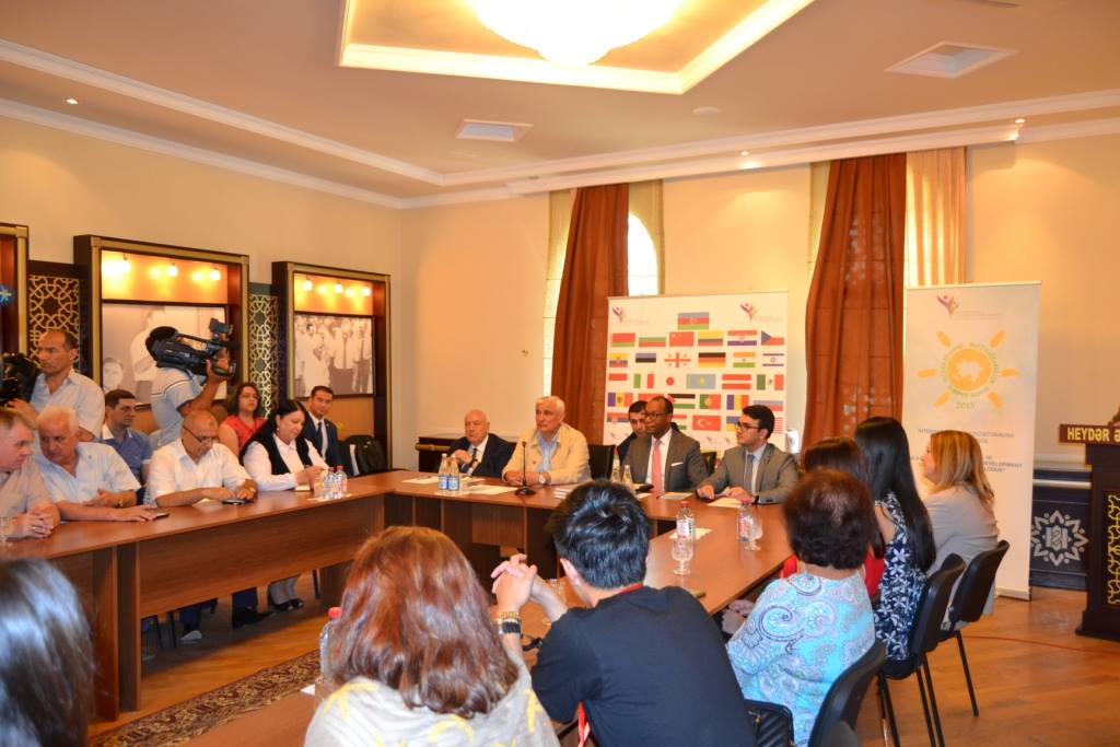 VII Beynəlxalq Multikulturalizm Yay Məktəbinin iştirakçıları İsmayıllıda  - FOTOLAR