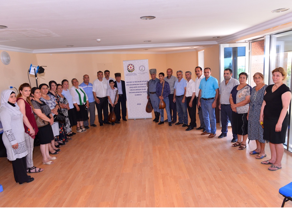 Qaçqın və məcburi köçkün bölgələrindən olan ustad aşıqlara məxsus dastançılıq ənənəsinin qorunması   - FOTO