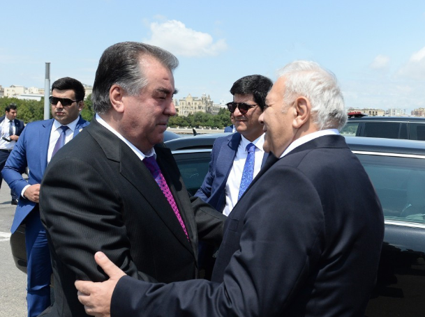 Oqtay Əsədov prezidentlə naharda    - FOTO