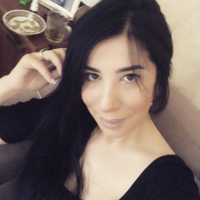 Bu da Yaşar Nurinin qızı Ülkər -  FOTO