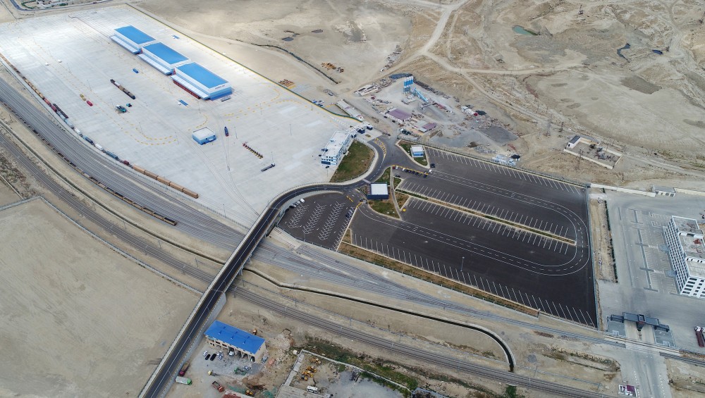 İlham Əliyev Logistika Mərkəzinin açılışında   - YENİLƏNİB - FOTOLAR