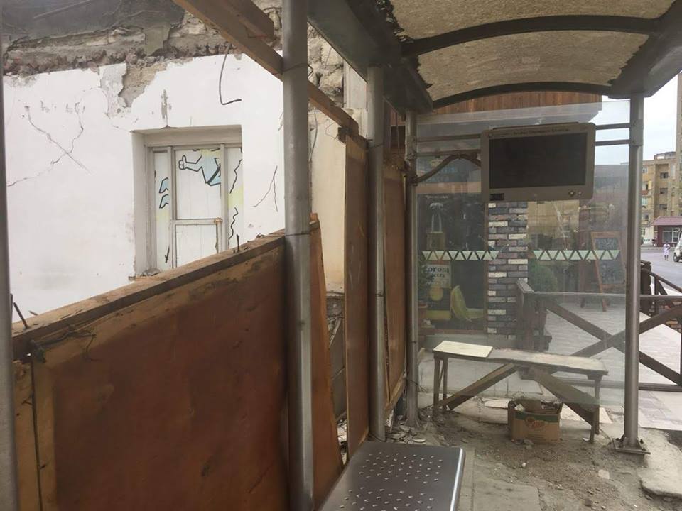 Bakıda dayanacağın ətrafı belə zəbt edildi    - Şüşələr qırıldı... (FOTO)