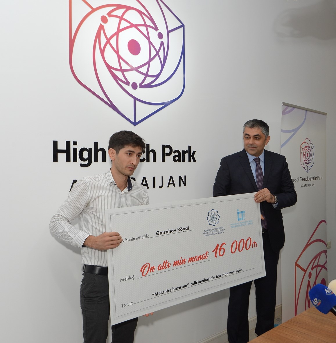 Ramin Quluzadə startapçılara qrantlarını təqdim etdi  - FOTOLAR