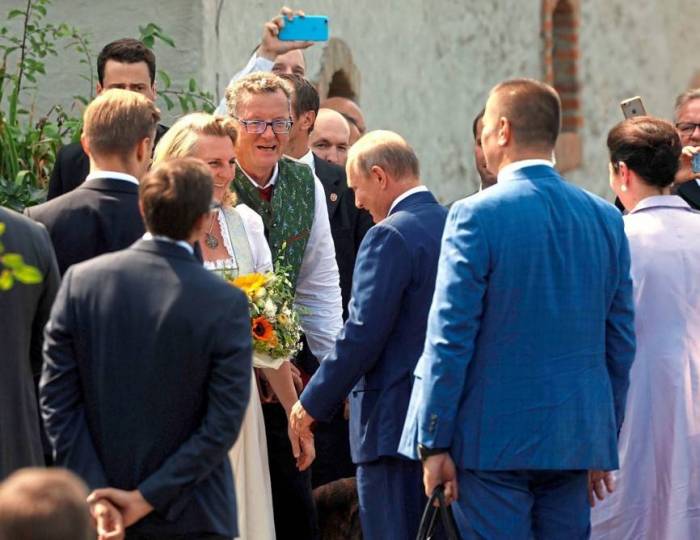 Prezident nazirin  toyunda  - FOTO