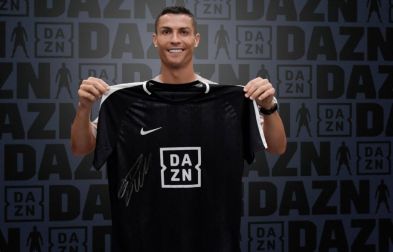 Ronaldo onlarla da anlaşdı  - FOTO