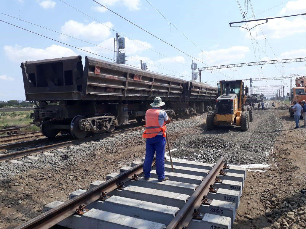 Müsüslü stansiyasında yeni yoldəyişənlər quraşdırılır    - FOTOLAR
