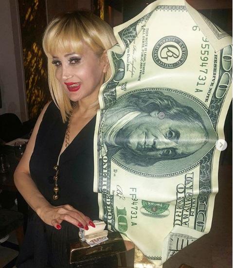 Məleykə Əsədova Amerikada belə  İSTİRAHƏT EDİR (FOTOLAR)