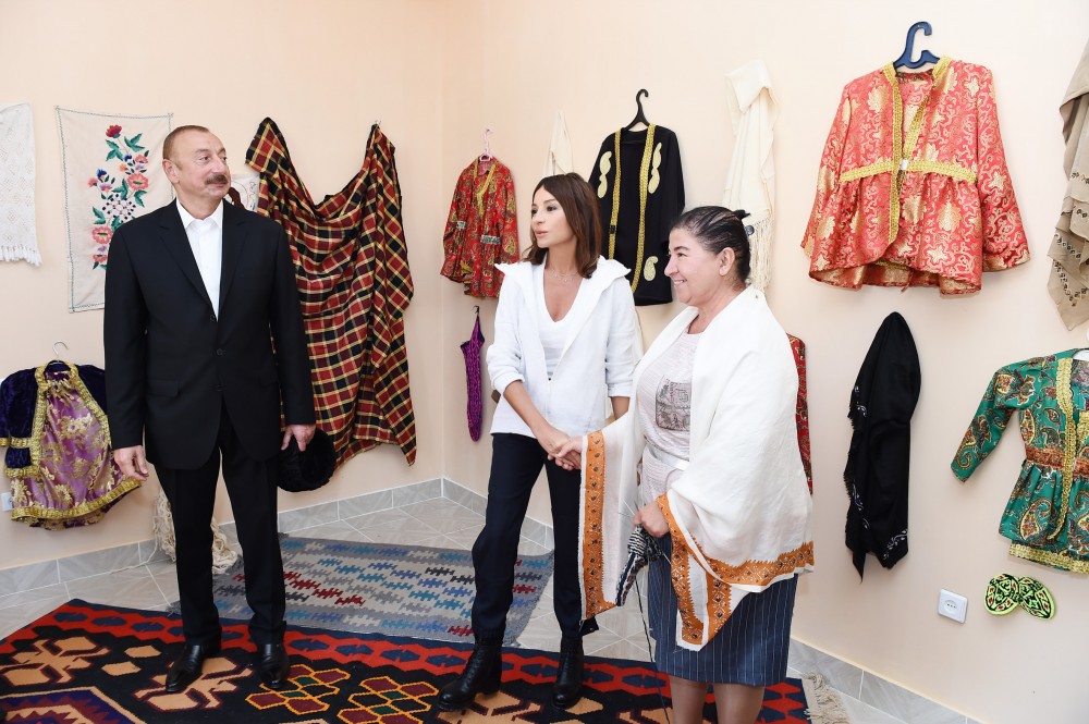 Lahıc sakinlərinin əlavə xahişləri olarsa...   - İlham Əliyev (FOTOLAR)