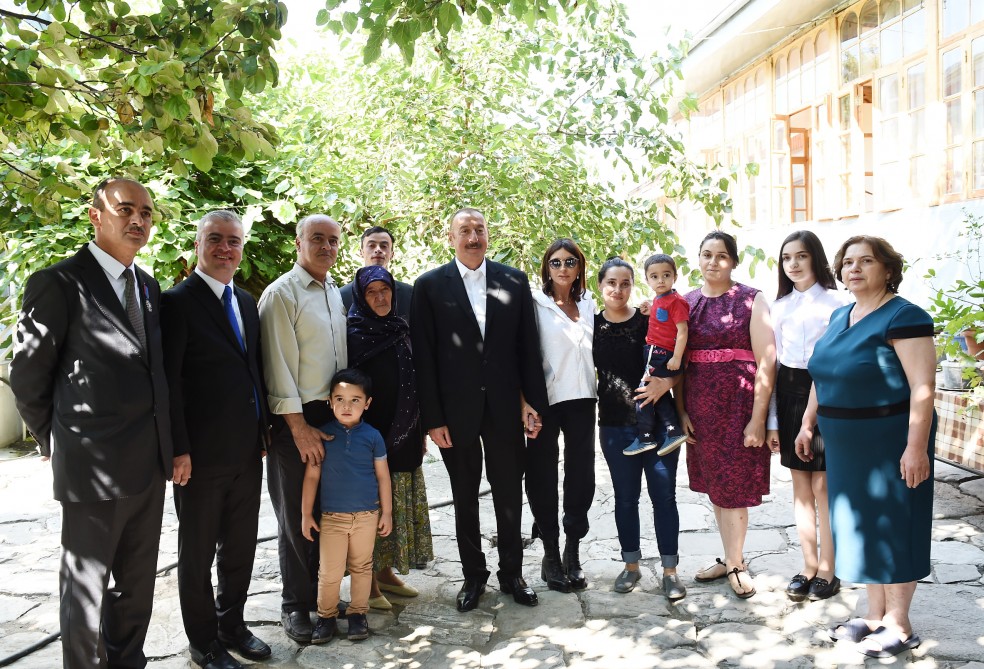Lahıc sakinlərinin əlavə xahişləri olarsa...   - İlham Əliyev (FOTOLAR)