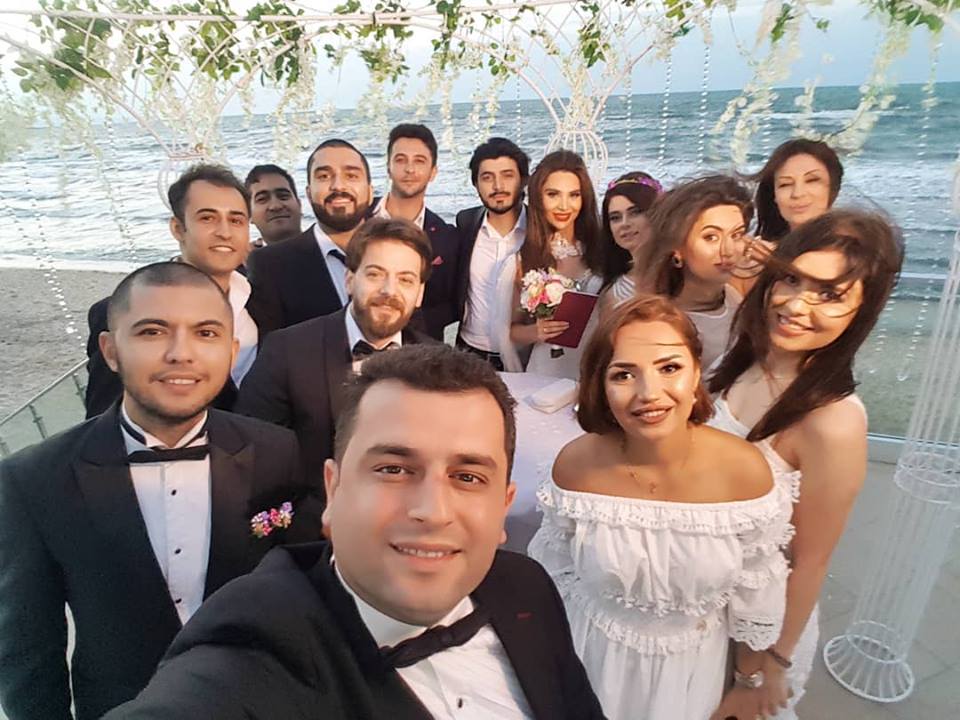 Vicdan haqqının məşhur cütlüyü evləndi    - FOTO- VİDEO