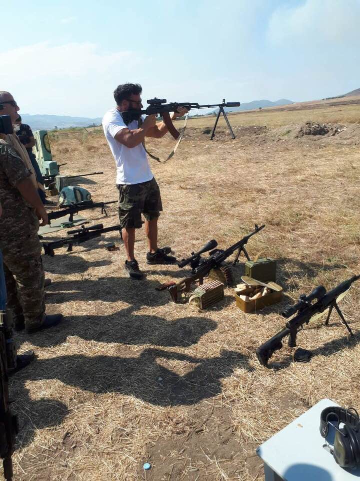  Məşhur erməni qumarbaz Qarabağda silah atdı   - VİDEO