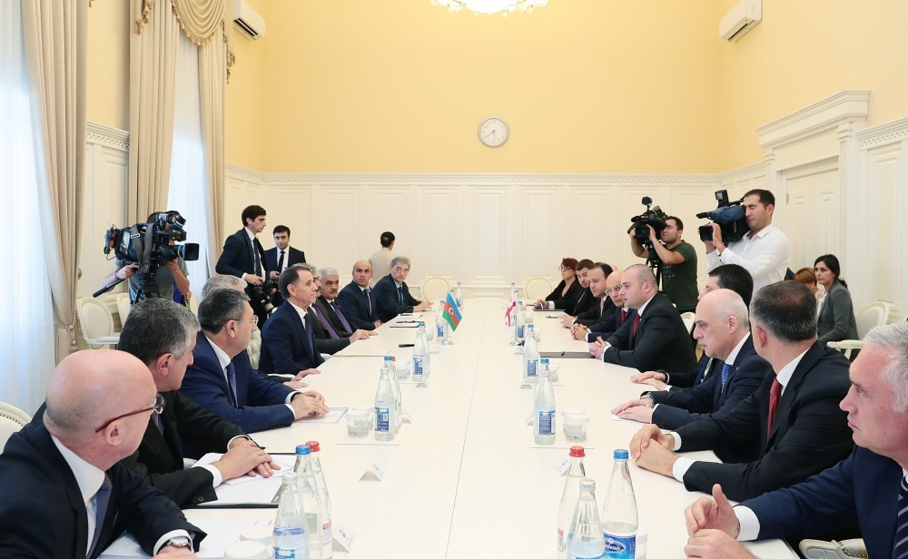 Baş nazirlər görüşdülər - FOTOLAR