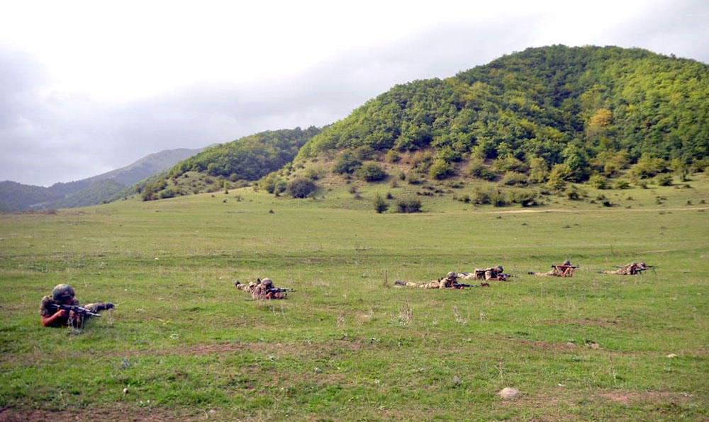 Hərbi hissələrdə çöl çıxışları keçirilir -  Döyüş hazırlığı - FOTO