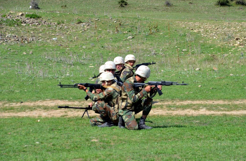 Hərbi hissələrdə çöl çıxışları keçirilir -  Döyüş hazırlığı - FOTO