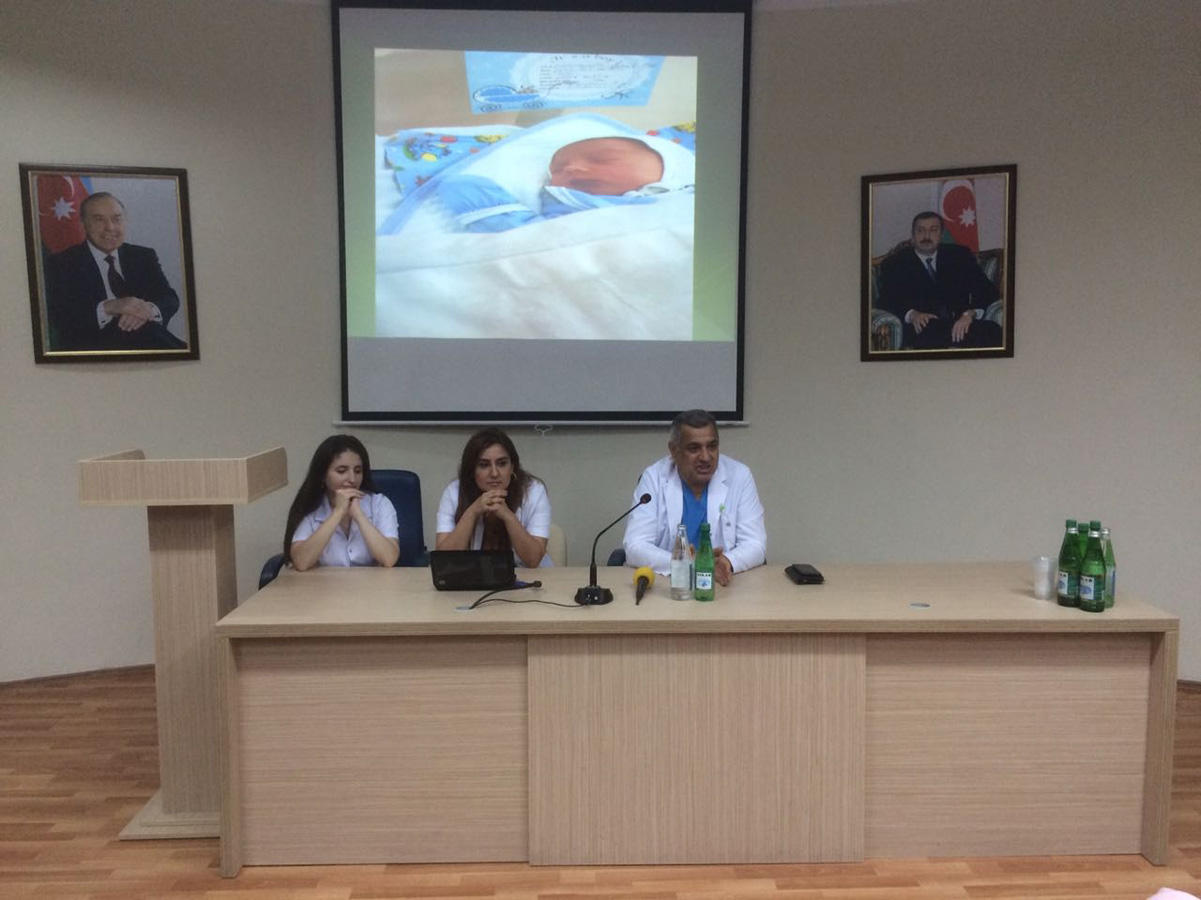 Həkimlərimizdən dünya səhiyyəsində ilk -  Hamilə uşaqlıq üzərində cərrahi əməliyyat (FOTO)