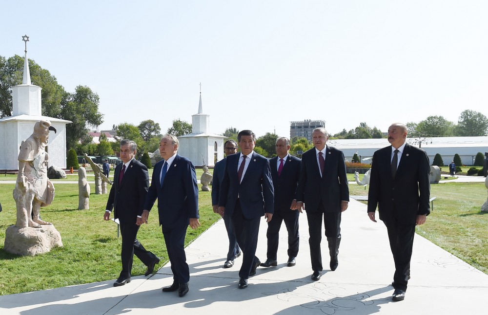 Dövlət başçısı Sammitdə  - FOTOLAR (YENİLƏNİB)