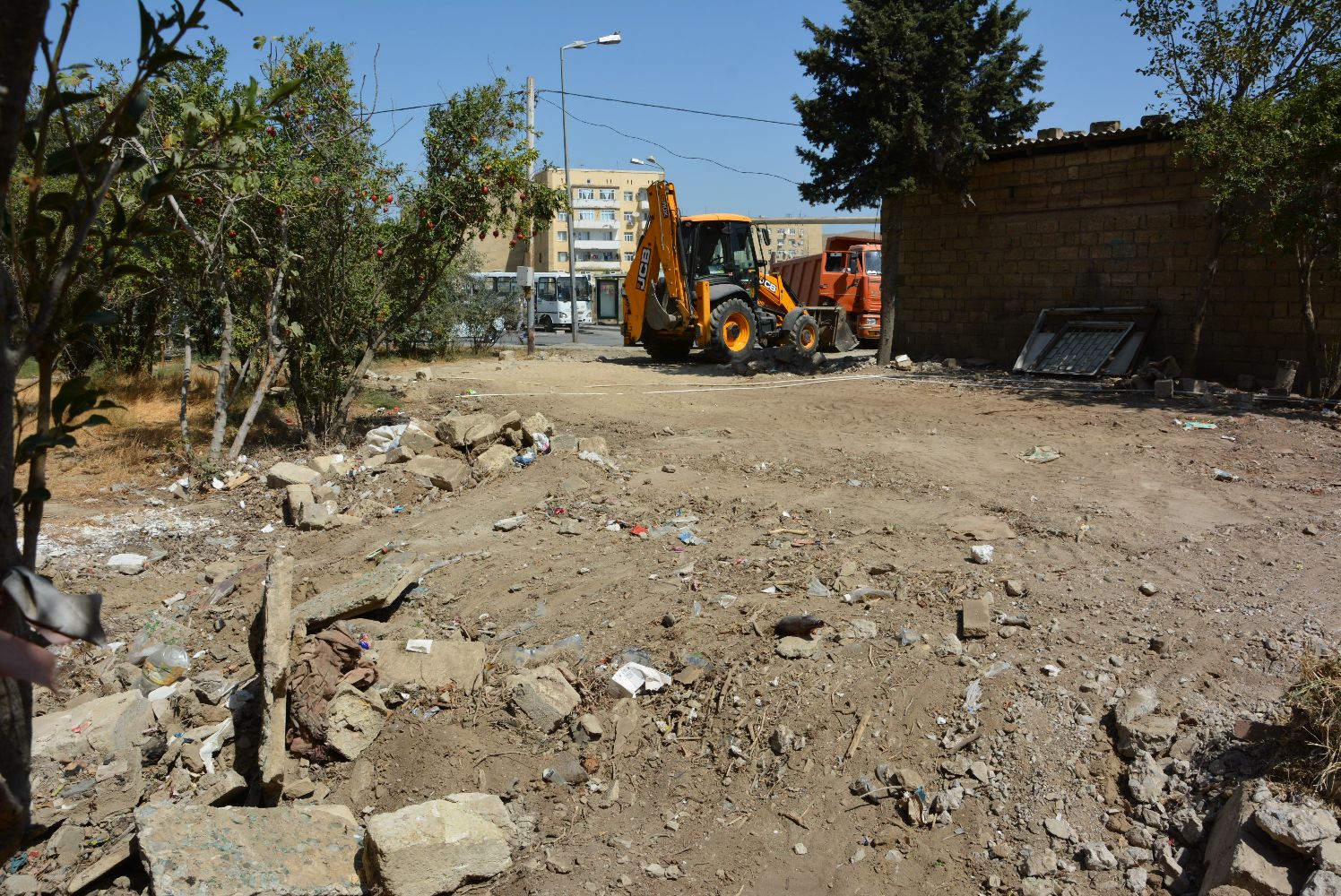 Qaradağda quruculuq abadlıq işləri davam etdirilir   - FOTOLAR