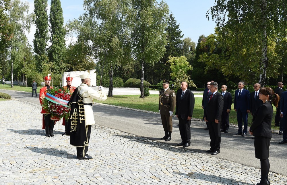  İlham Əliyev Zaqrebdə abidəni ziyarət etdi   - FOTOLAR