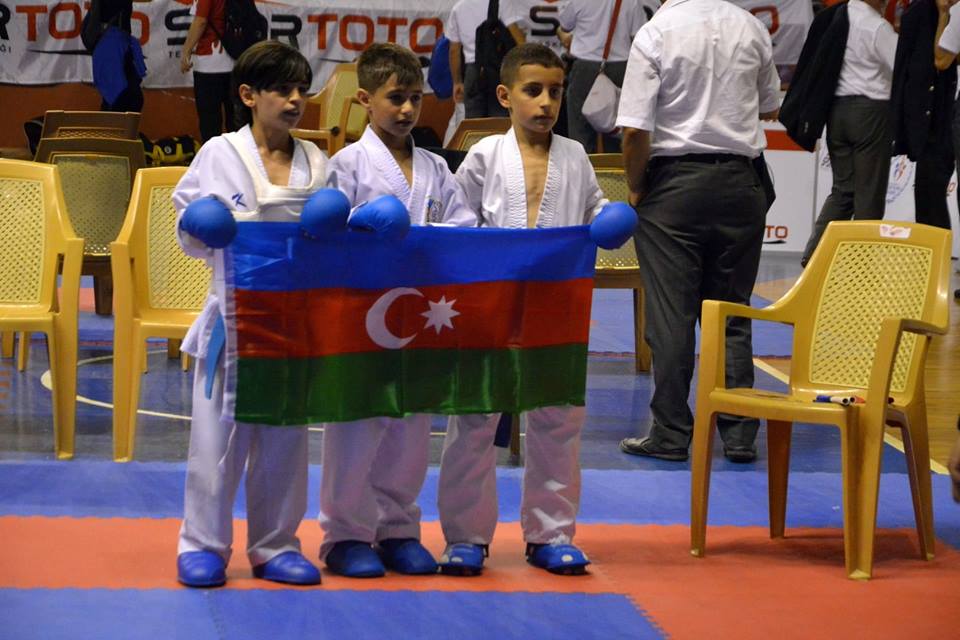 Karateçilərimiz Türiyədəki yarışda 34 medal qazandı   - FOTO