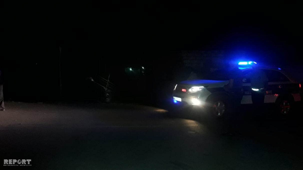 Uzunqulaqla gedən yaşlı kişini maşın vurdu -  FOTO
