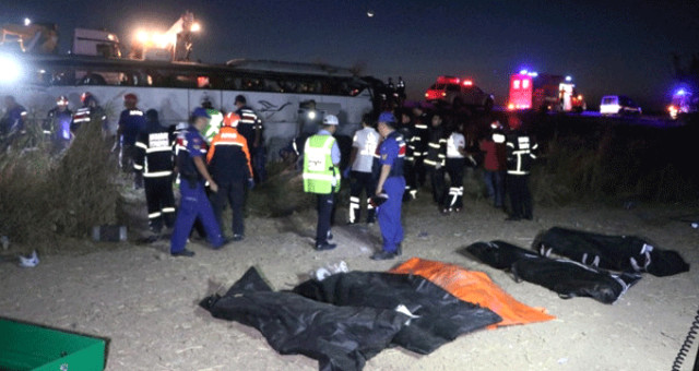 Sərnişin avtobusu AŞDI:   6 nəfər öldü, 44-ü yaralandı (FOTOLAR)