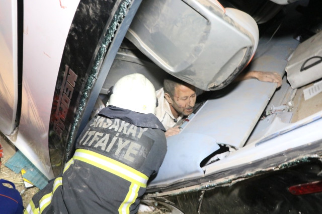 Sərnişin avtobusu AŞDI:   6 nəfər öldü, 44-ü yaralandı (FOTOLAR)