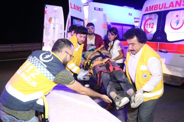 Sərnişin avtobusu AŞDI:   6 nəfər öldü, 44-ü yaralandı (FOTOLAR)