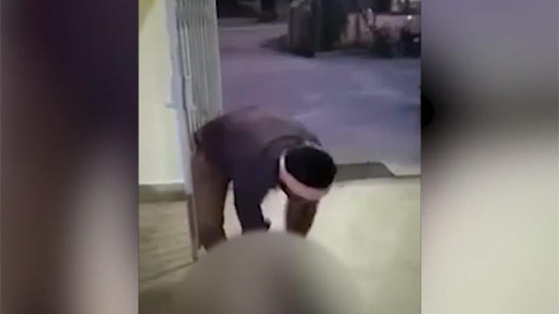 Arvadının başını kəsib polis idarəsinə gətirdi, sonra... - VİDEO