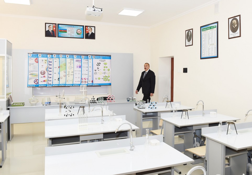 Dövlət başçısı Nardaran, Maştağa, Zabrat qəsəbəsində -  MƏKTƏB AÇILIŞLARINDA (FOTOLAR-YENİLƏNİB)
