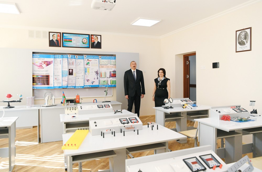 Dövlət başçısı Nardaran, Maştağa, Zabrat qəsəbəsində -  MƏKTƏB AÇILIŞLARINDA (FOTOLAR-YENİLƏNİB)